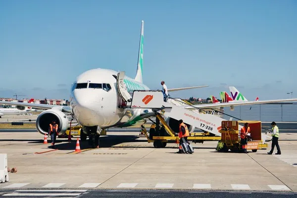 Vol à l'aéroport de Lisbonne