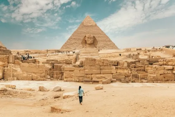 La statue du Sphinx et des Pyramides de Gizeh